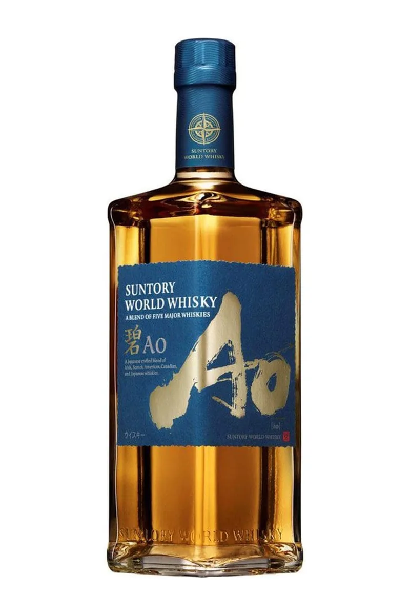 Suntory World Whisky Ao bottle
